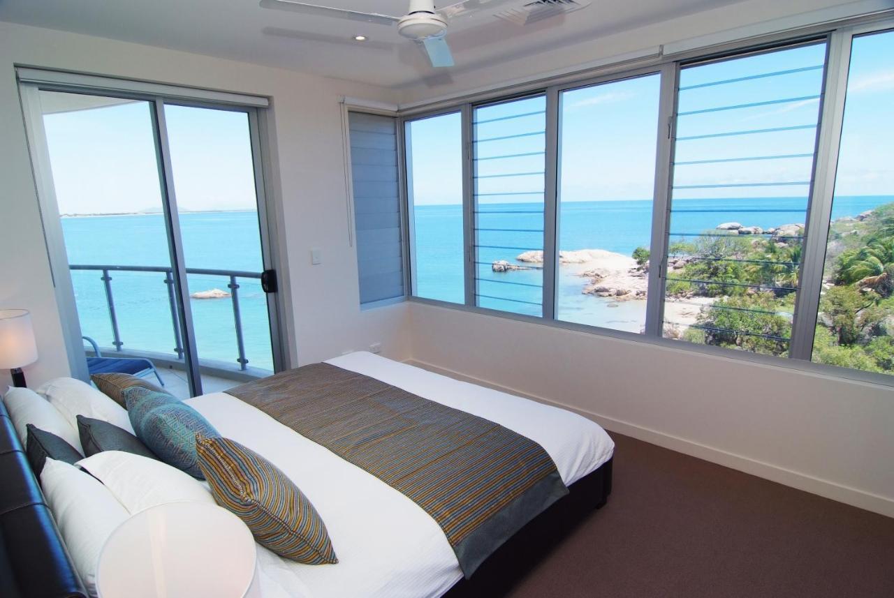 Coral Cove Apartments - Absolute Beachfront Resort Bowen Bagian luar foto